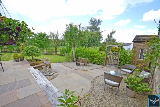 Long Causeway, Cliviger, Burnley - Photo 21