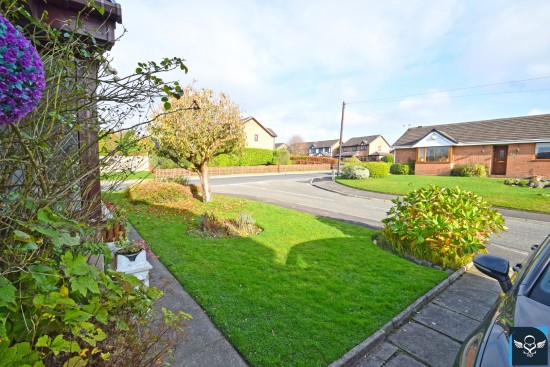 Kirkfell Drive, Ightenhill, Burnley - Photo 2
