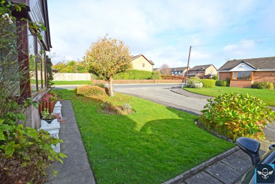 Kirkfell Drive, Ightenhill, Burnley - Photo 14