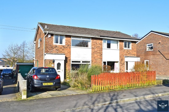 Tiverton Drive, Briercliffe, Burnley - Photo 1