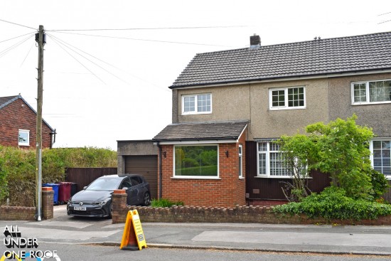 St. Johns Road, Padiham - Photo 1