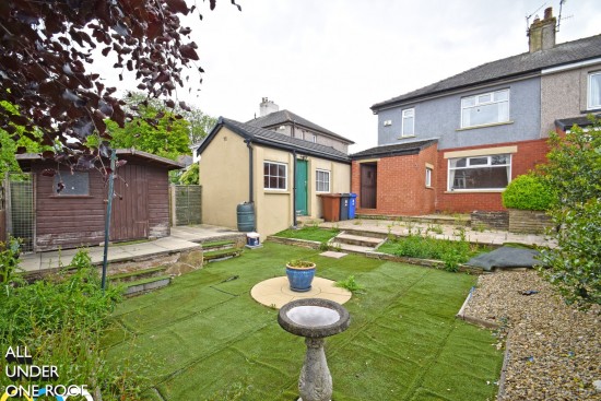 Brunshaw Road, Burnley - Photo 12