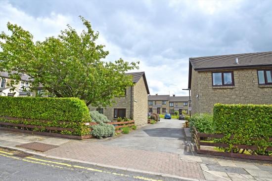 Albion Court, Burnley - Photo 1