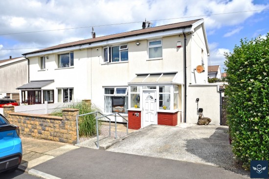 Cromer Grove, Burnley - Photo 1