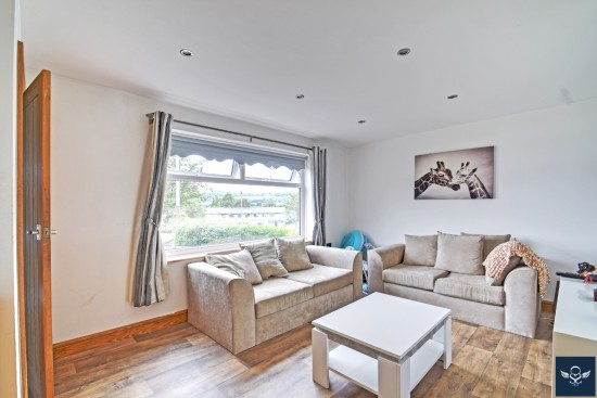 Carholme Avenue, Burnley - Photo 4