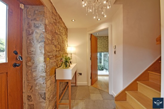 Barcroft Barn, Cliviger - Photo 2