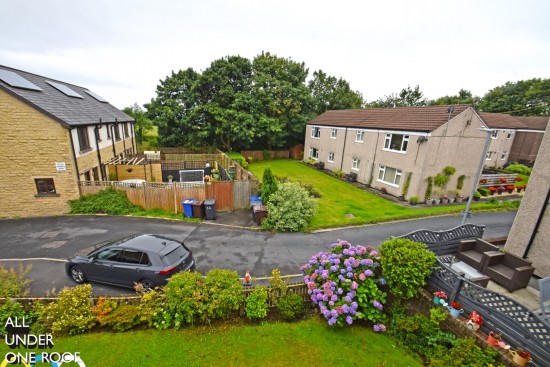 Wheatley Close, Fence - Photo 2
