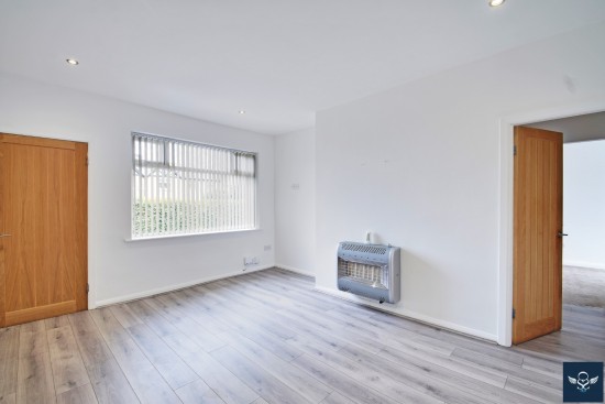 Brownside Road, Burnley - Photo 2