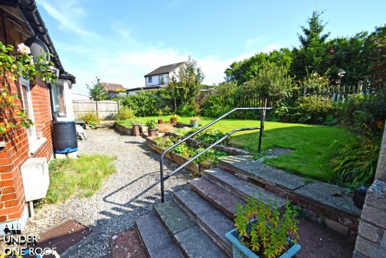 Lyndale Road, Hapton - Photo 17