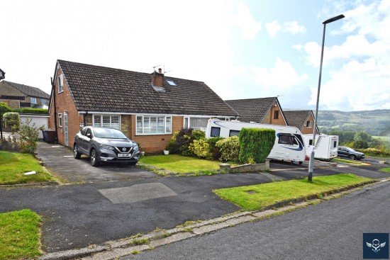 Hollins Avenue, Cliviger - Photo 1