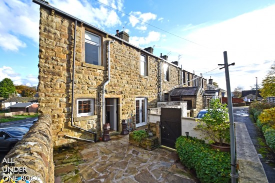 Mount Pleasant, Worsthorne - Photo 1