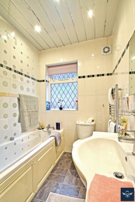 Moseley Road, Burnley - Photo 11