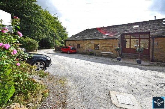 Moorfell Barn, Hurstwood Village - Photo 14
