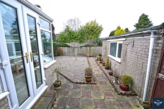 Plane Tree Close, Burnley - Photo 15