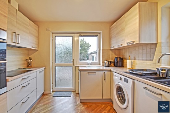 Plane Tree Close, Burnley - Photo 6