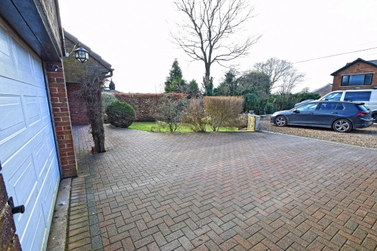 Manor Road, Ightenhill, Burnley - Photo 18