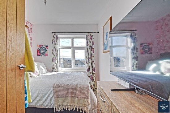 Wheatley Lane Road, Fence - Photo 11