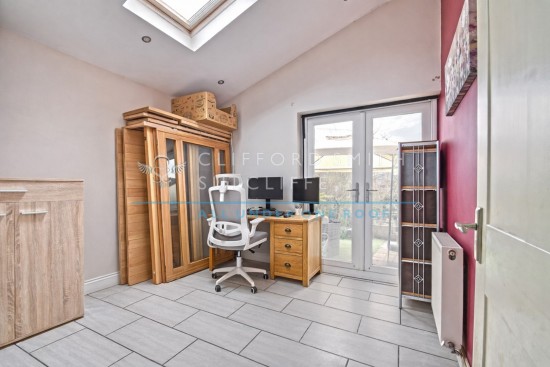 Wheatley Lane Road, Fence - Photo 10