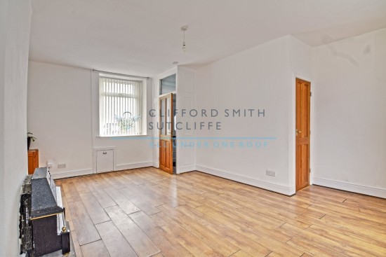 Briercliffe Road, Burnley - Photo 2