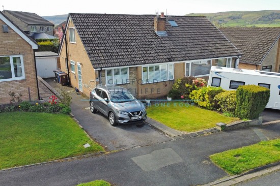 Hollins Avenue, Cliviger - Photo 1