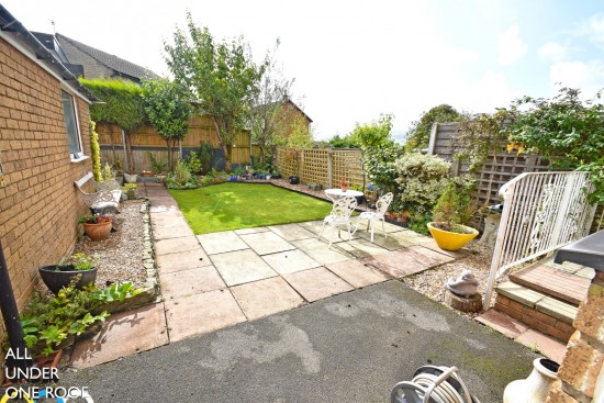 Hollins Avenue, Cliviger - Photo 16