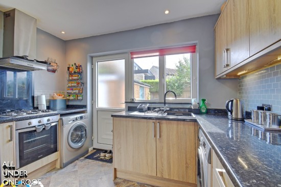 Hollins Avenue, Cliviger - Photo 8