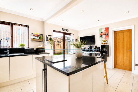 Berwick Drive, Burnley - Photo 9